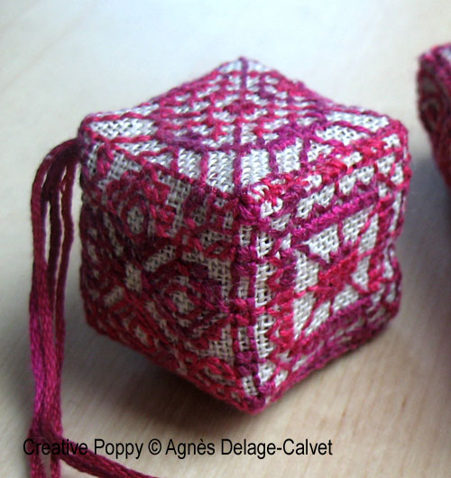 Agnès Delage-Calvet - Red lace needlework set zoom 2 (cross stitch chart)