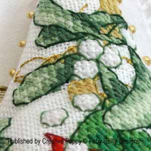 Faby Reilly - Poinsettia Star (Xmas ornament) cross stitch pattern (zoom3)