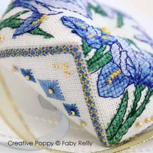 Faby Reilly - Iris Biscornu (cross stitch pattern ) (zoom 2)
