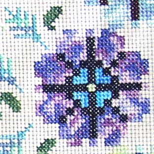 Tam's Creations Hummingbird pattern - Flowers stitched in a random 