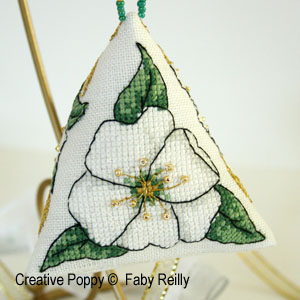 Christmas Rose & Ribbon Humbug, Faby Reilly - cross stitch pattern chart (zoom 4)