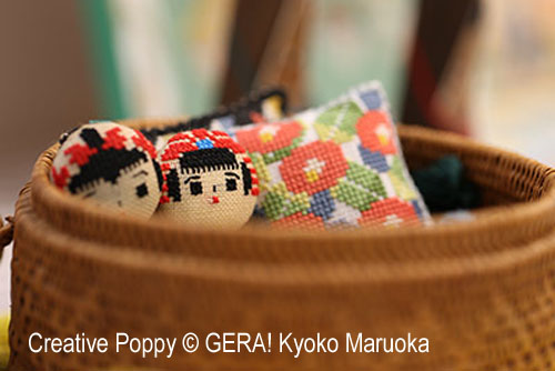 GERA! by Kyoko Maruoka - 5 Kokeshi dolls zoom 5 (cross stitch chart)