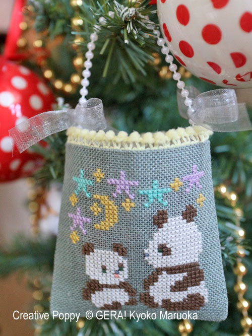 Gera! by Kyoko Maruoka - Christmas Mini Bag Ornament zoom 2 (cross stitch chart)