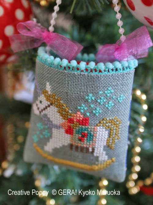 Gera! by Kyoko Maruoka - Christmas Mini Bag Ornament zoom 1 (cross stitch chart)