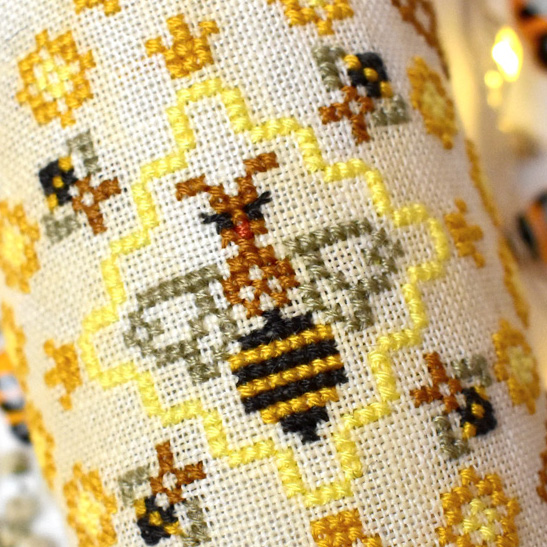 The World of Bees cross stitch pattern by Kateryna, Stitchy Princess, zoom 1