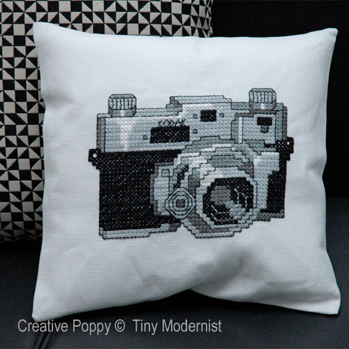 <b>Vintage Camera</b><br>cross stitch pattern<br>by <b>Tiny Modernist</b>