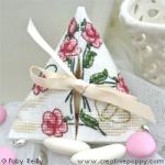 Sweet roses humbug - cross stitch pattern - by Faby Reilly Designs (zoom 4)