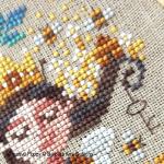 Barbara Ana Designs - Queen Bee, zoom 2 (Cross stitch chart)