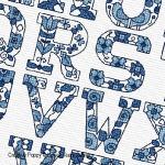 Lesley Teare Designs - Delft Blue alphabet, zoom 3 (Cross stitch chart)