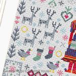 Riverdrift House - Santa & Mrs Claus Folkies zoom 2 (cross stitch chart)